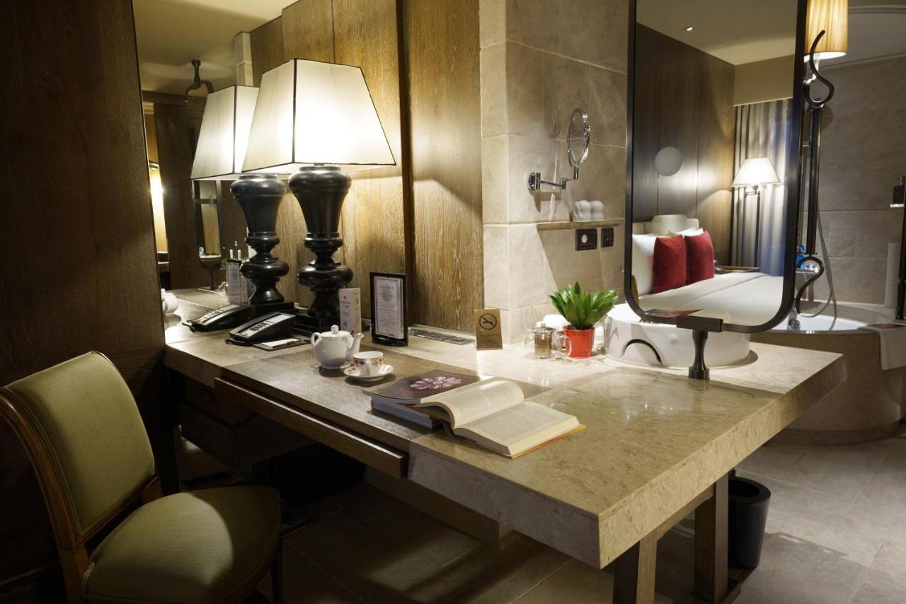 Palais De Chine Hotel Тайпей Екстериор снимка Bathroom