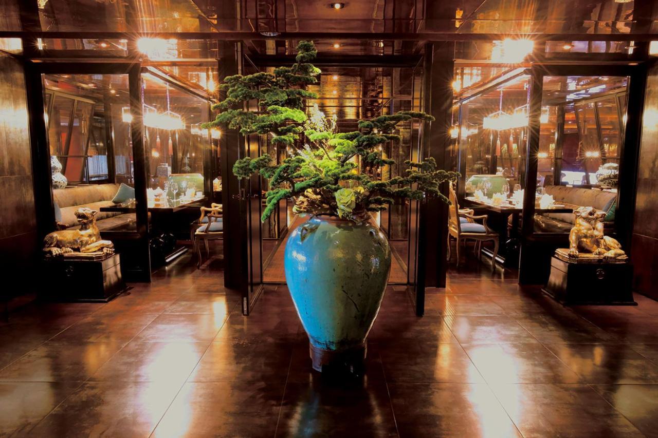 Palais De Chine Hotel Тайпей Екстериор снимка The interior of the restaurant
