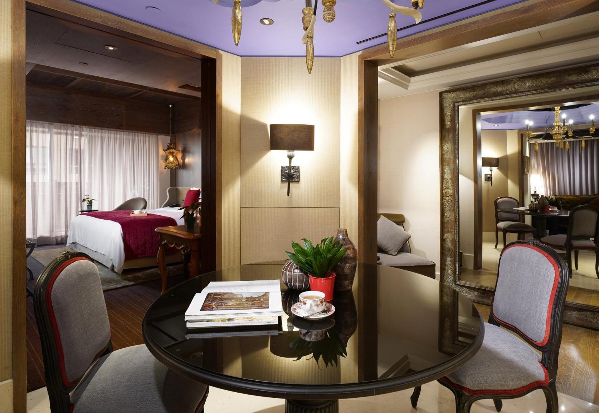 Palais De Chine Hotel Тайпей Екстериор снимка A suite at the Mandarin Oriental, Hong Kong