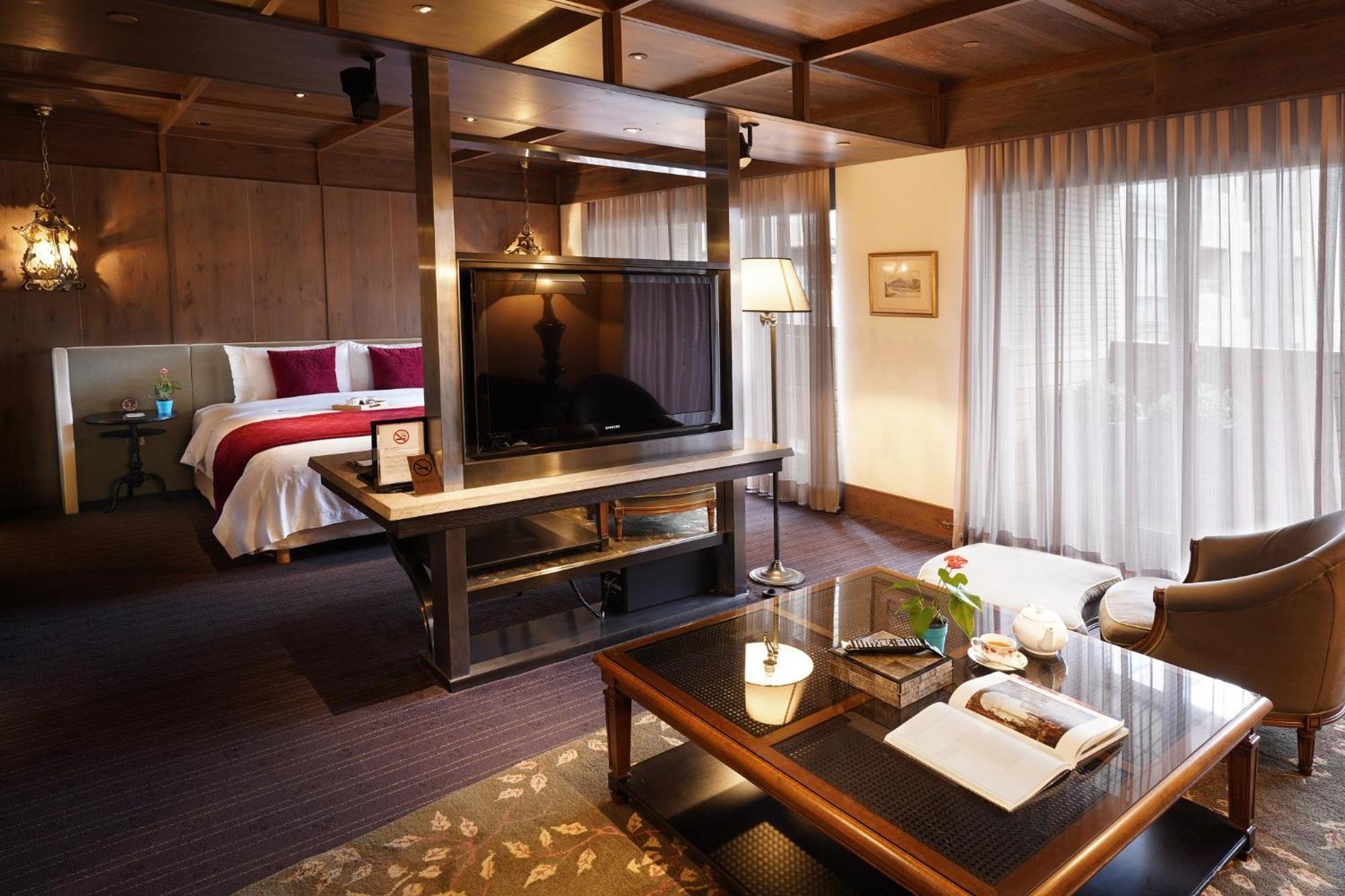 Palais De Chine Hotel Тайпей Екстериор снимка A suite at the hotel