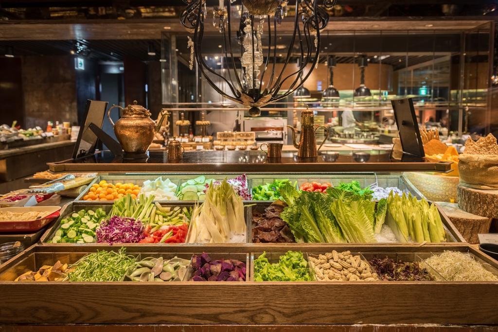 Palais De Chine Hotel Тайпей Екстериор снимка Salad bar